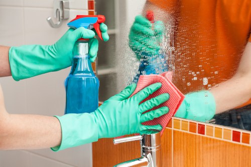 Local carpet cleaning estimate for a flat, house, or rental property in Gidea Park